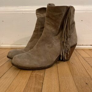 Sam Edelman fringe ankle booties size 9